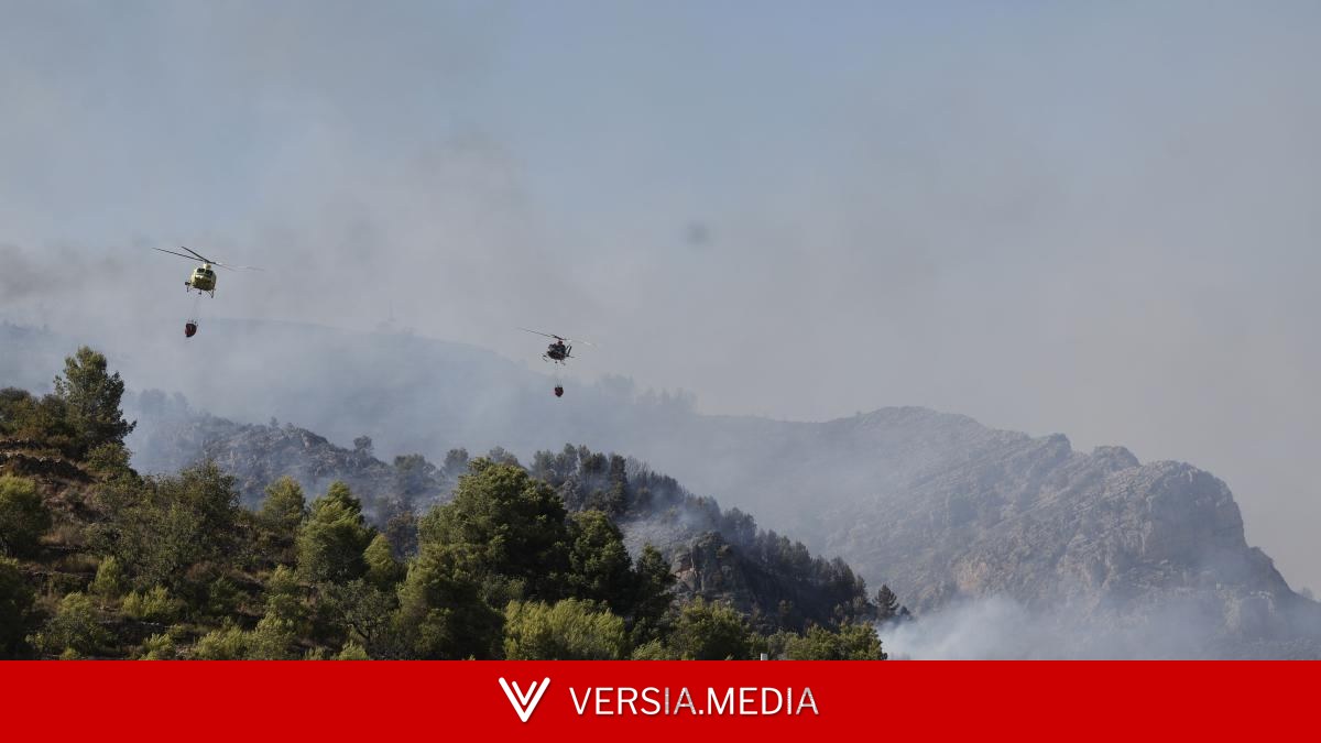 Los medios aéreos se incorporan a la lucha contra las llamas con una previsión de tiempo más favorable