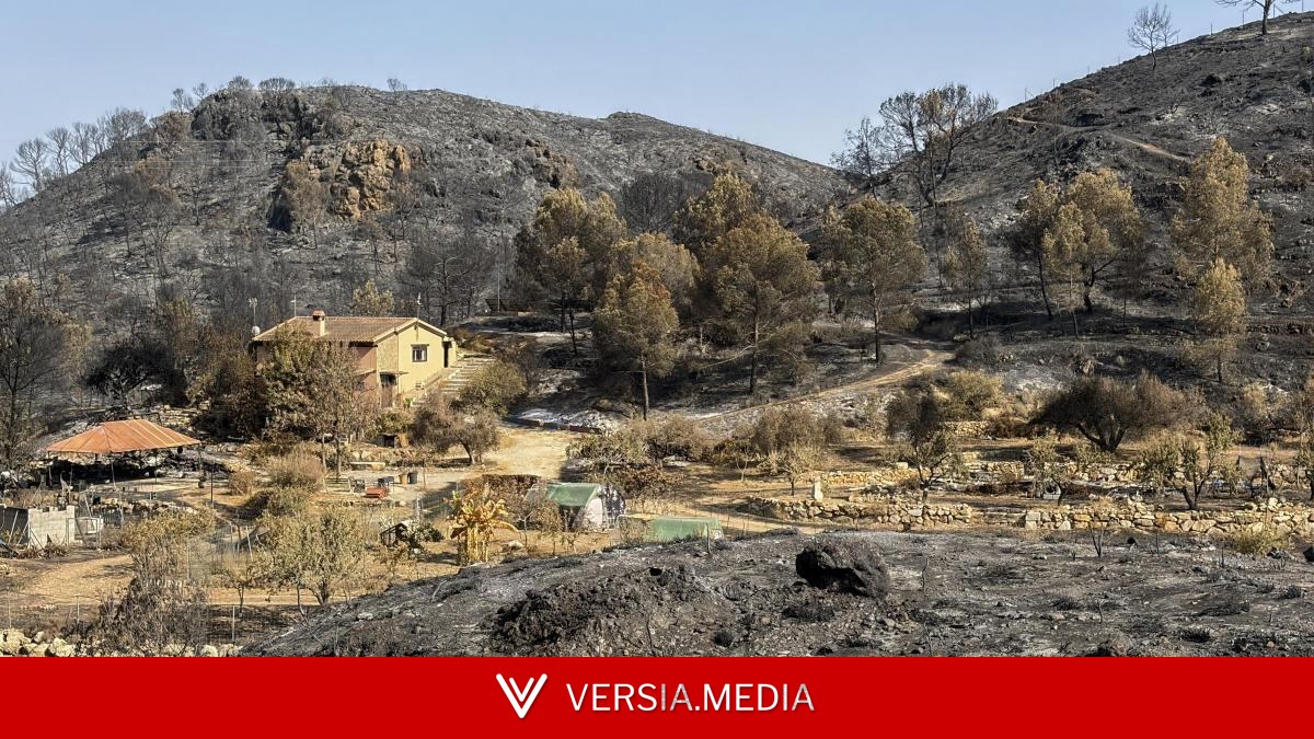 Un desalojado por el fuego, tras volver a casa: “Milagrosamente no hemos sufrido daños”