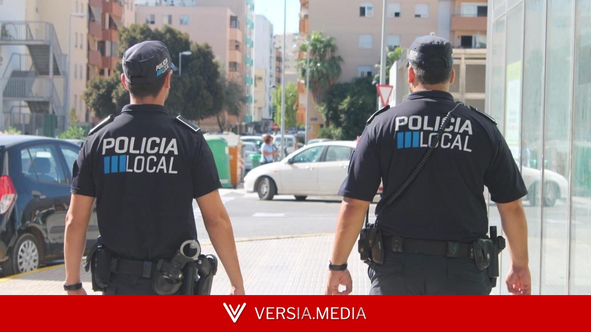 La policía irrumpe en una fiesta ilegal en una villa en Eivissa con más de 200 personas