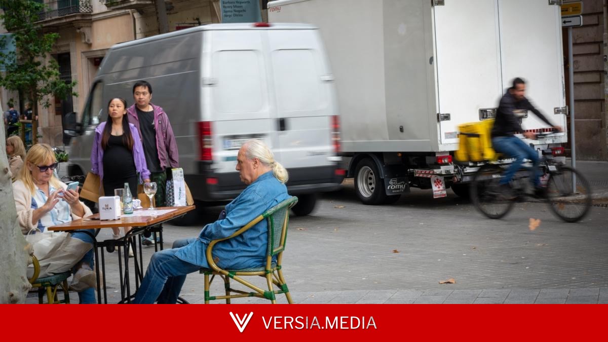 Barcelona se atasca con la gestión de la creciente distribución urbana de mercancías