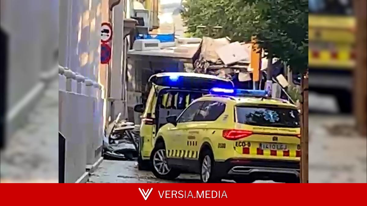 Un autocar choca contra un edificio en Lleida y deja una cuarentena de heridos, 4 de ellos críticos