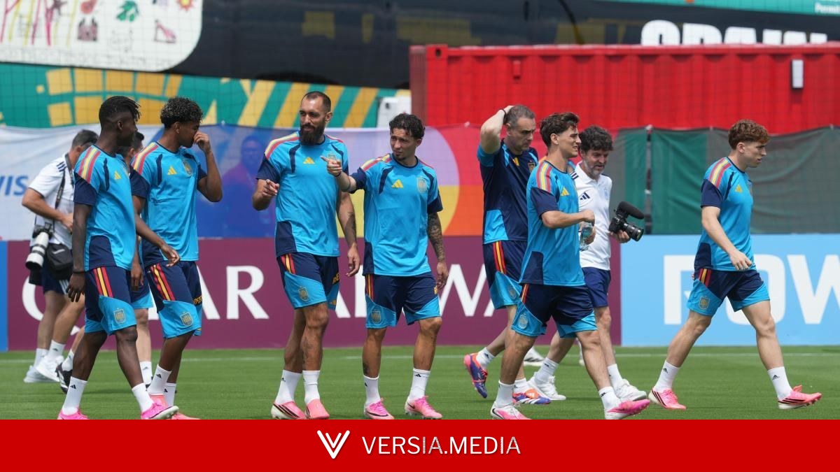 España busca ser primera ante Uruguay, un rival desesperado