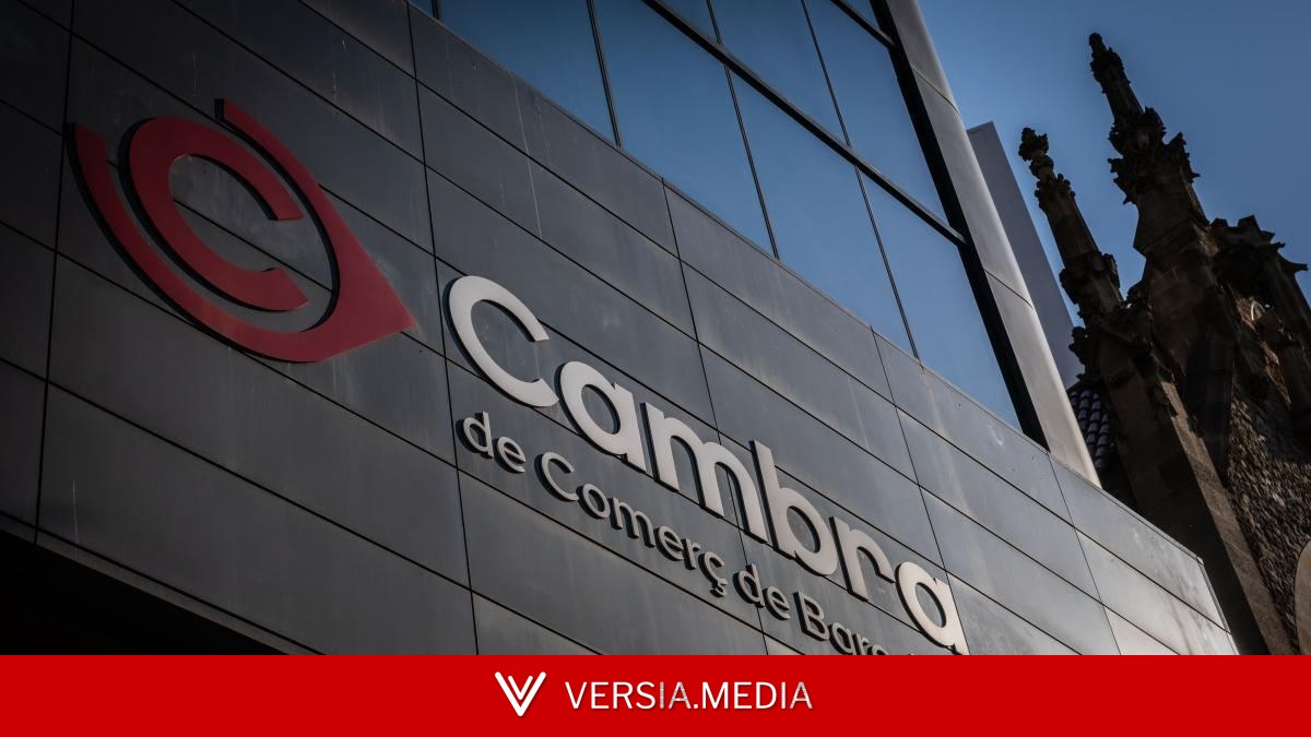 El debate de las sillas de plata calienta el pleno de la Cambra de Barcelona