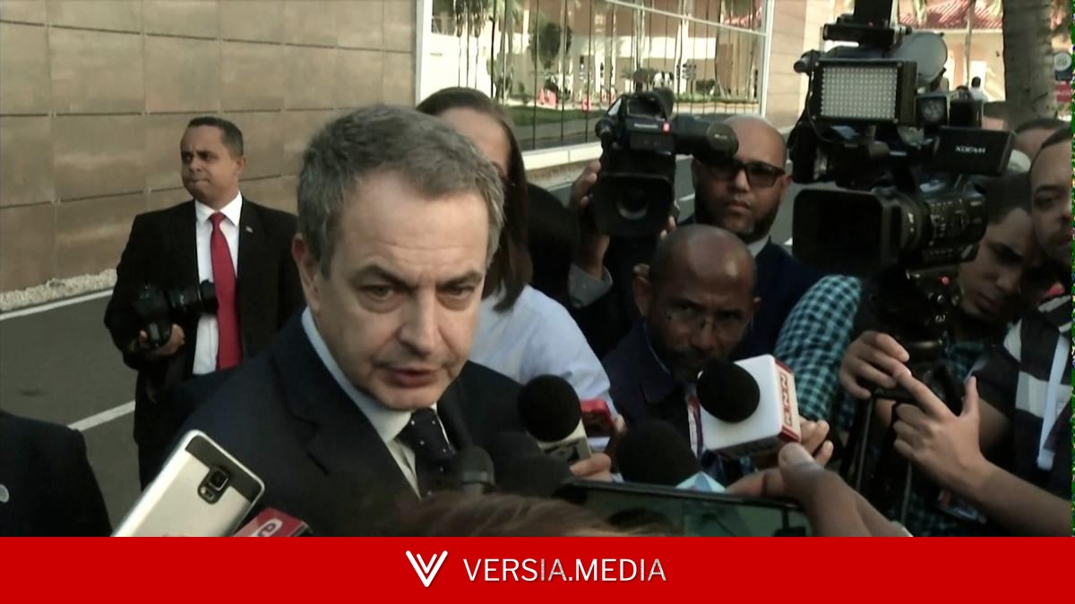 Zapatero se queda solo en su discutible estrategia por buscar un salvavidas legal